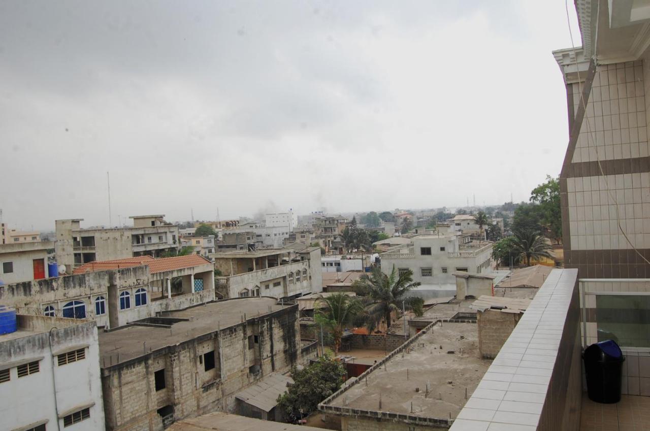 Hotel Residence Jeanne D'Arc Cotonou Exterior foto